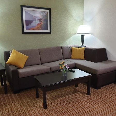 ฮอว์ทอร์น สวีท บาย วินด์แฮม คิงส์แลนด์ ไอ-95 - นาวาล เบส แอเรีย Hotel ภายนอก รูปภาพ