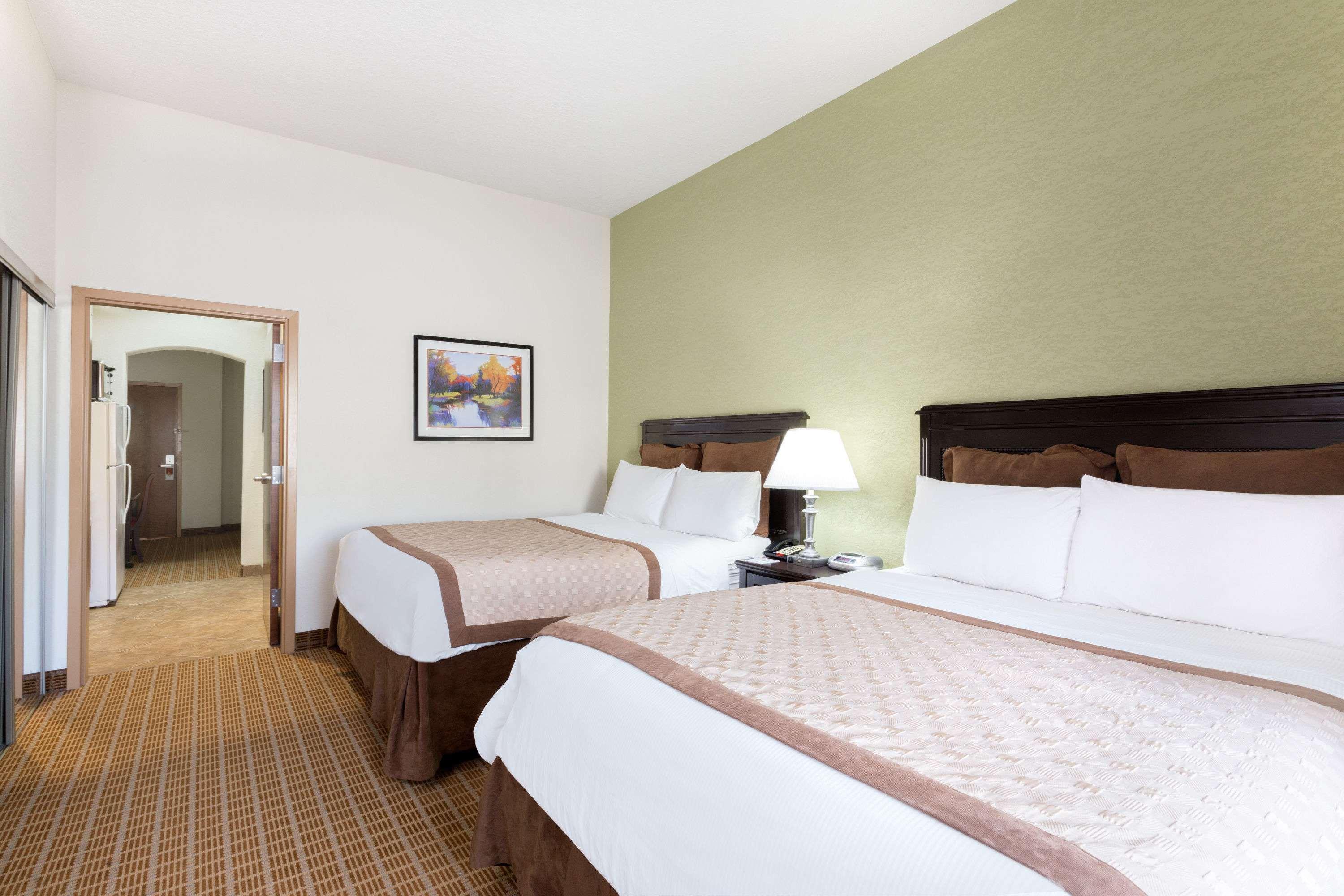 ฮอว์ทอร์น สวีท บาย วินด์แฮม คิงส์แลนด์ ไอ-95 - นาวาล เบส แอเรีย Hotel ภายนอก รูปภาพ